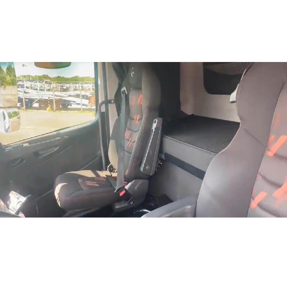 Caminhão MERCEDES BENZ AXOR 2036 4X2 CAVALO Ano 2019