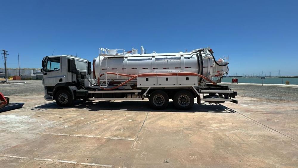 Caminhão DAF Supervácuo 2024