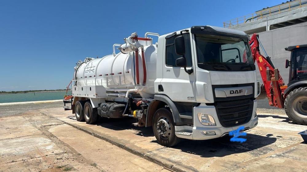 Caminhão DAF Supervácuo 2024