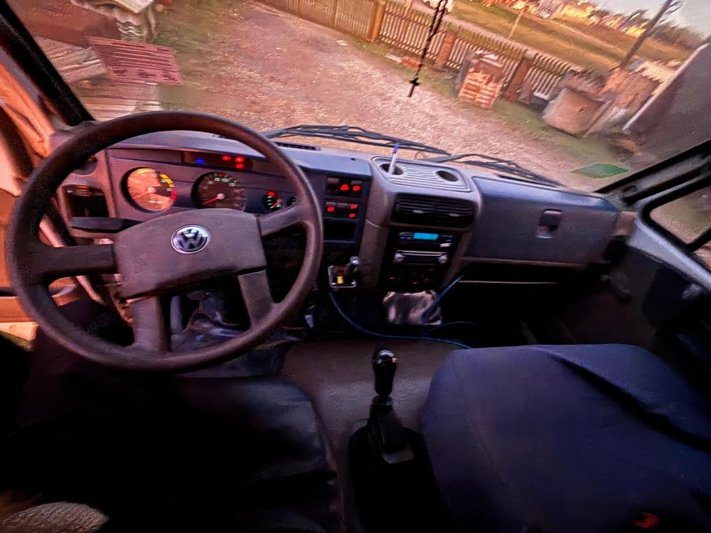 CAMINHÃO CAÇAMBA BASCULANTE 8-150 DELIVERY PLUS - VOLKSWAGEN