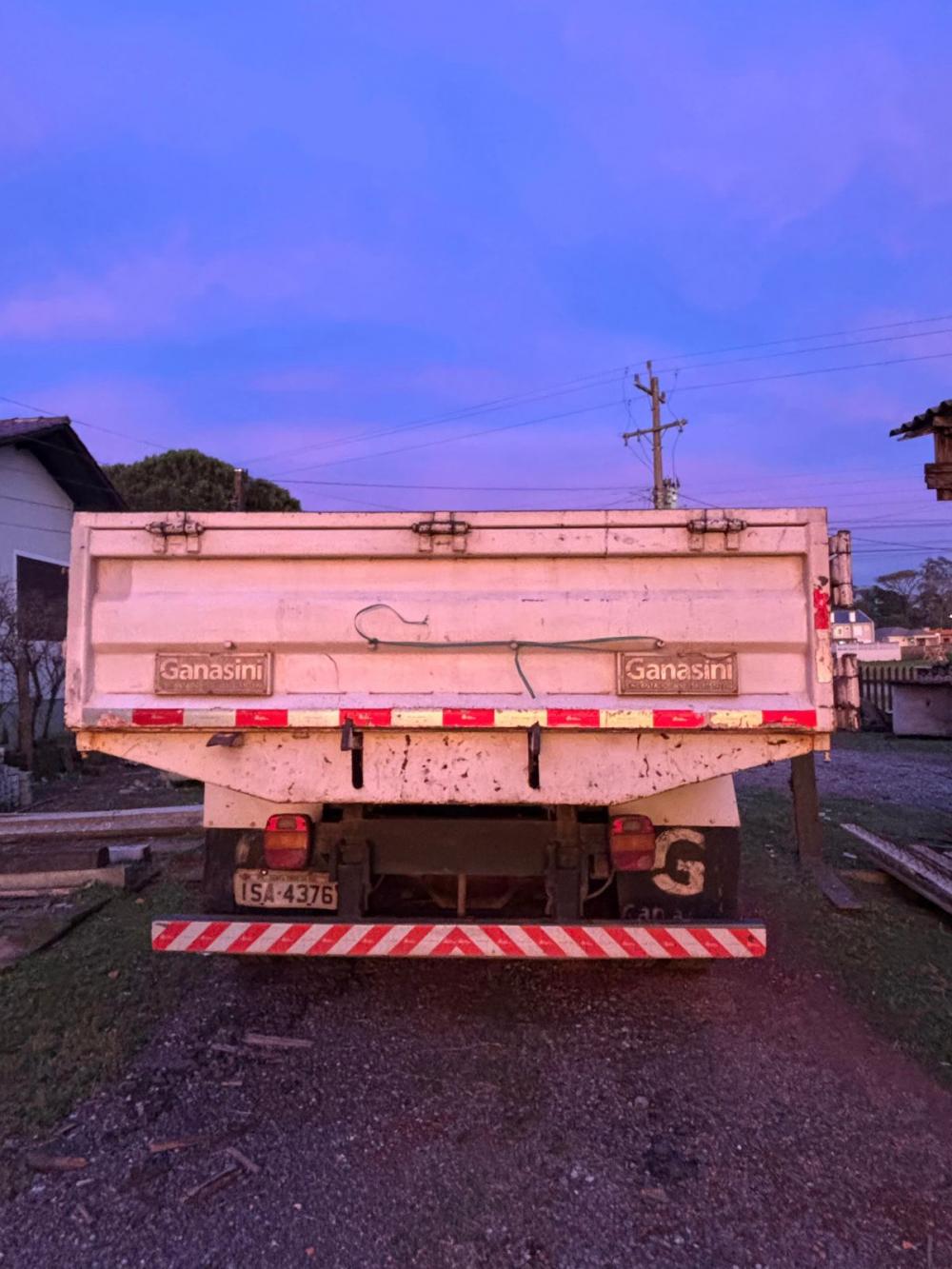 CAMINHÃO CAÇAMBA BASCULANTE 8-150 DELIVERY PLUS - VOLKSWAGEN